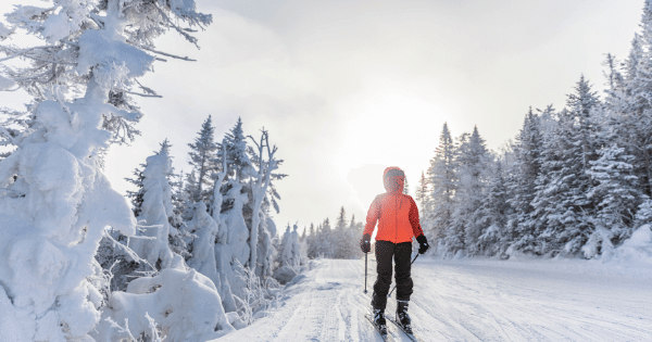 Ski Jackets vs. Snowboard Jackets: Which Is Better for Winter Sports in Jayanagar?